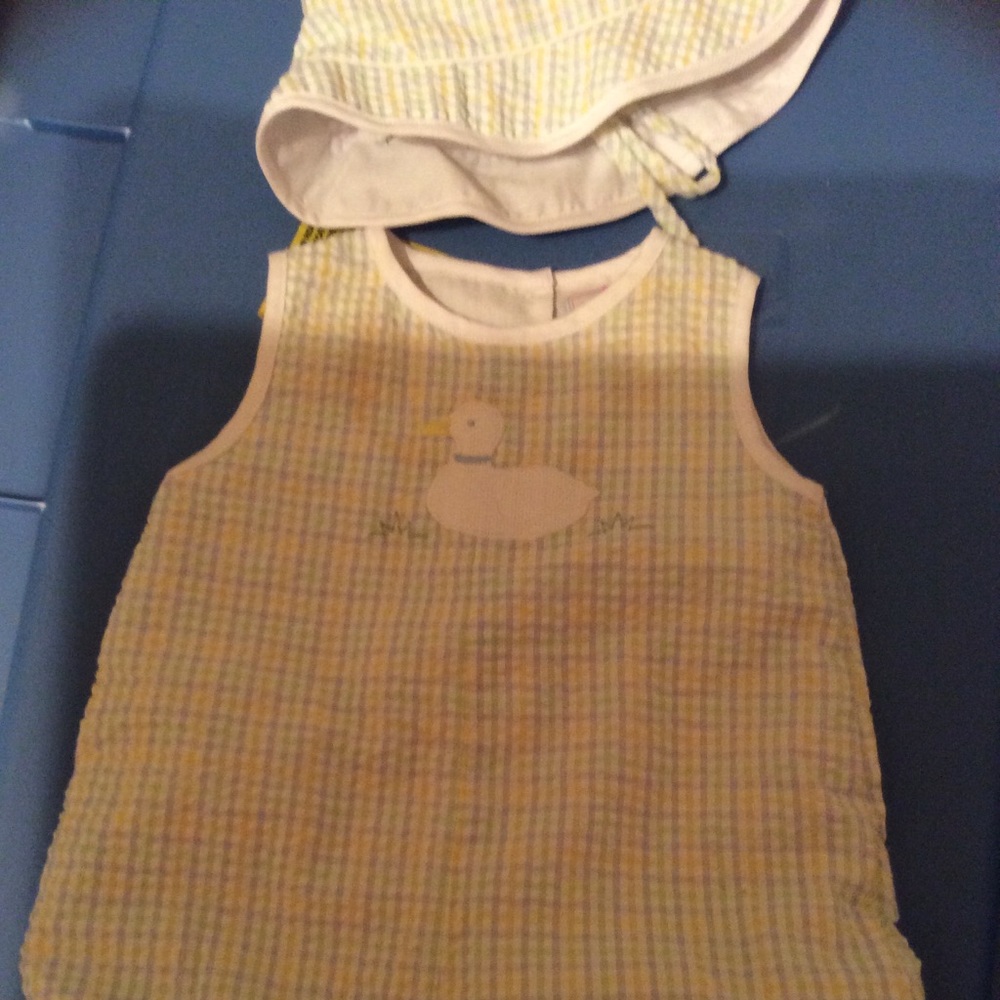 Petite Ami 6 month outfit & hat set